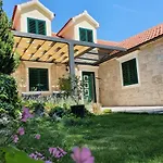 Giardino 빌라